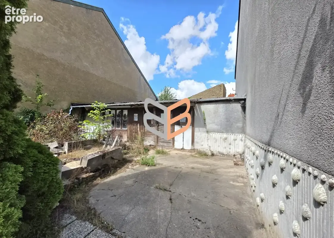 Maison 8 pièces 196 m² à vendre à Ville-Au-Montois (54620) - photo 2