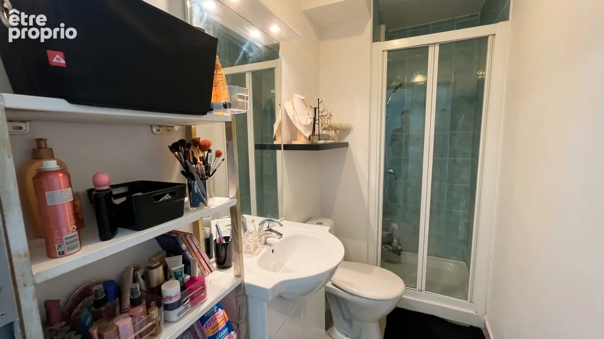 Charmant T1 de 23 m² - immeuble rénové -Saint-Maximin - photo 5