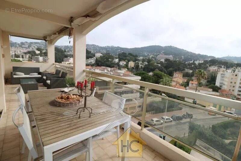 Appartement à LE CANNET