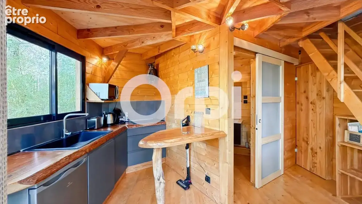Maison À Vendre sur 372m² de terrain - photo 2