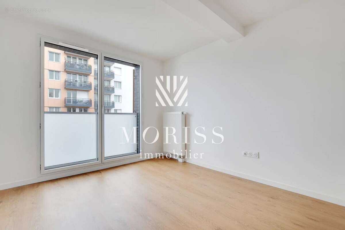 Appartement à LES LILAS