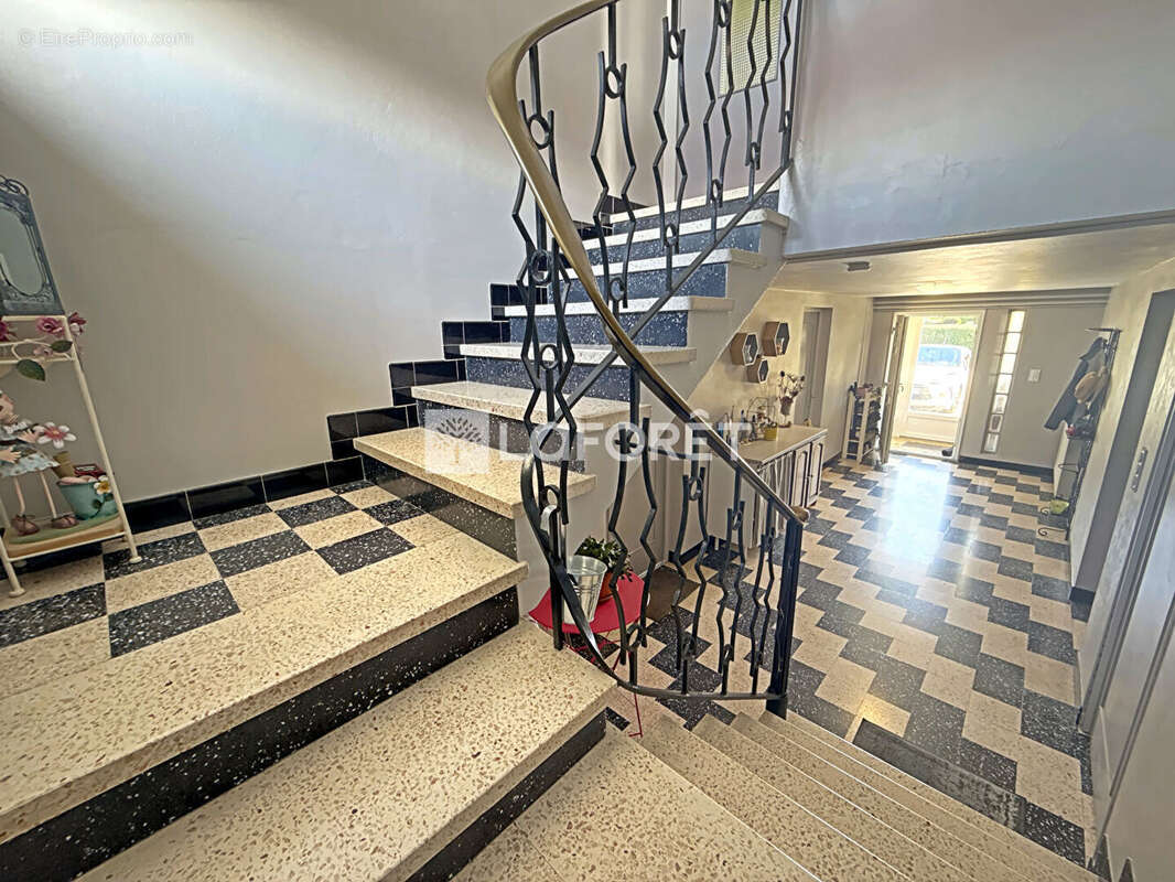 Maison à MONTREVEL-EN-BRESSE