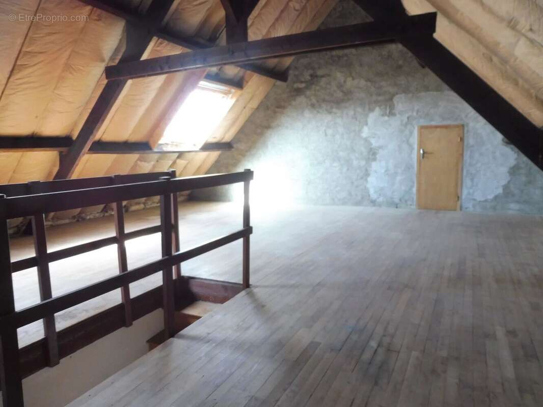 Maison proche des commerces et services - photo 8