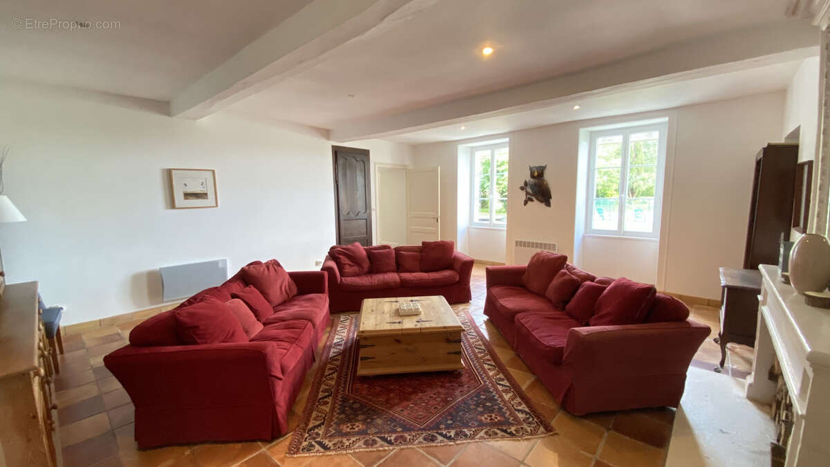 Maison à MORTAGNE-SUR-GIRONDE