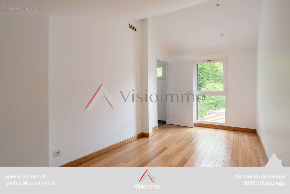 Appartement à SASSENAGE