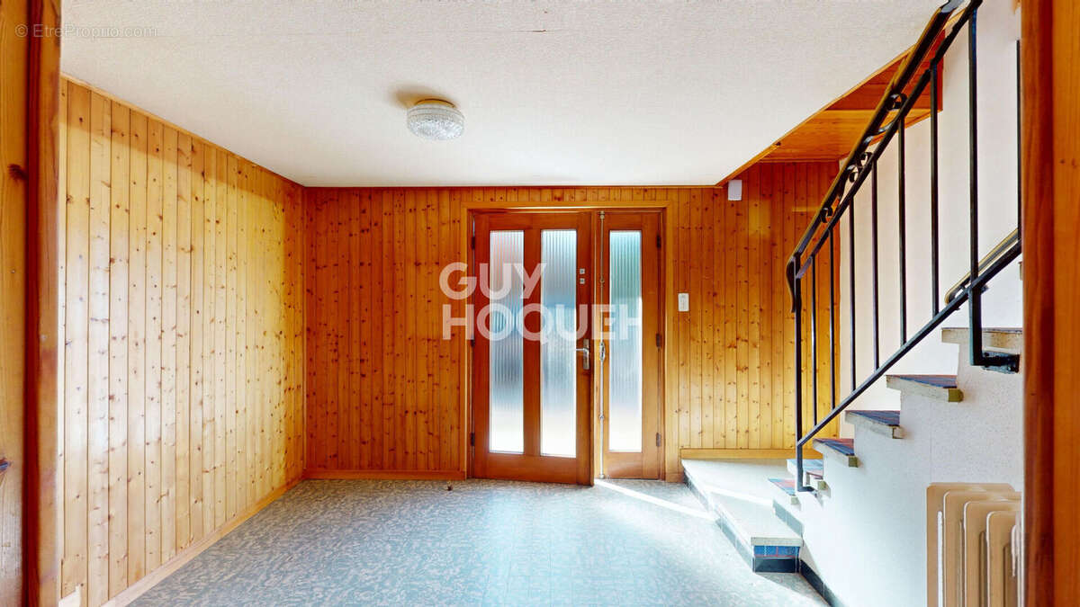 Maison à BRISON-SAINT-INNOCENT