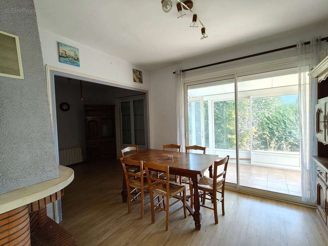 Maison à PIEGUT-PLUVIERS