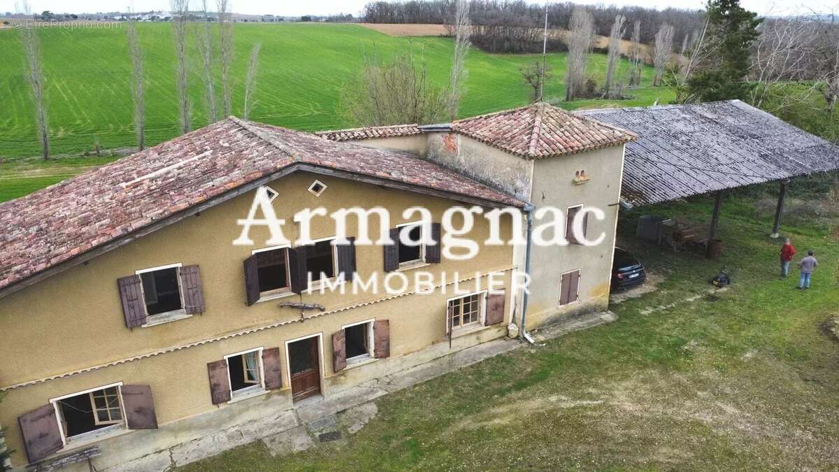 Maison à MONCRABEAU