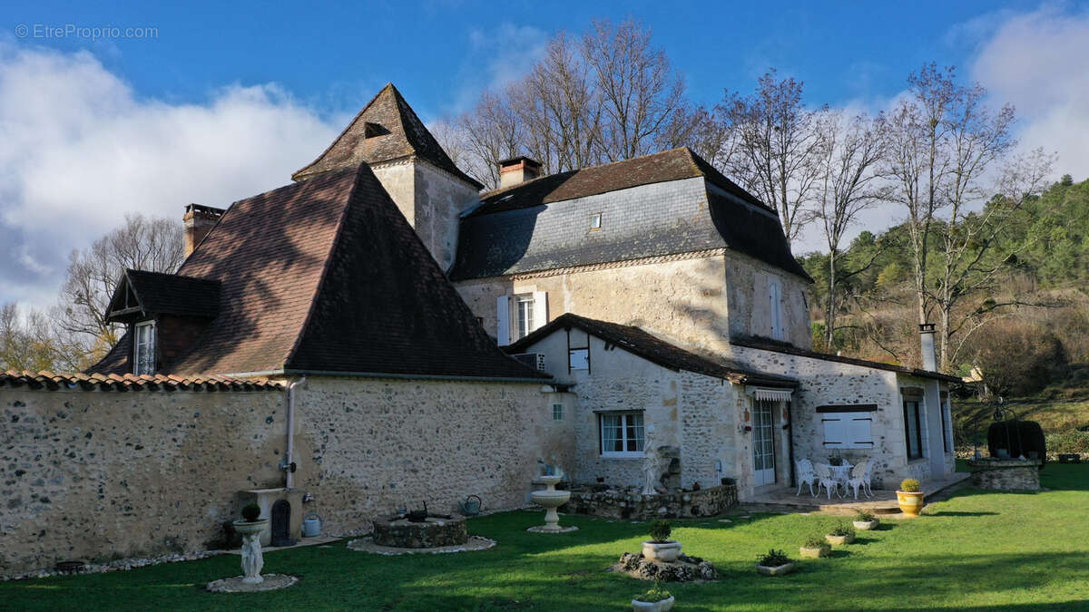 Maison à SAINT-CREPIN-D'AUBEROCHE