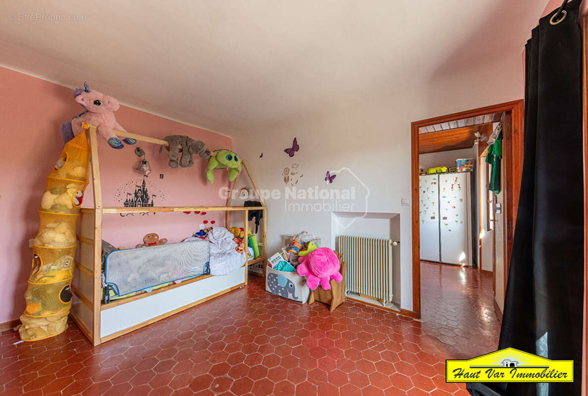 Maison à VINON-SUR-VERDON