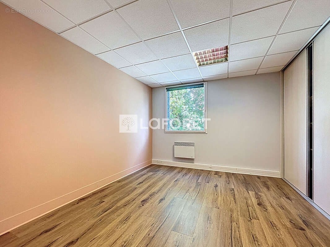 Bureaux Elbeuf 192 m² - photo 9
