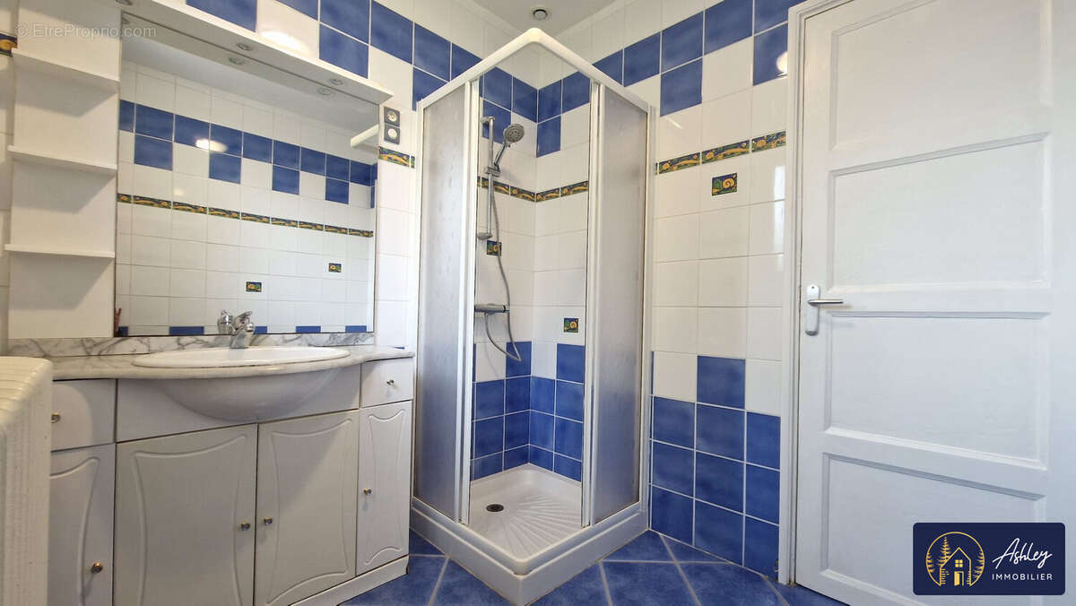 Appartement T3 BORT-LES-ORGUES - Appartement à BORT-LES-ORGUES