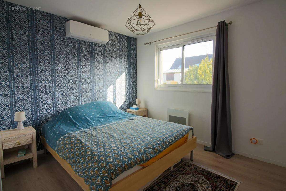 Maison à VAUX-LE-PENIL