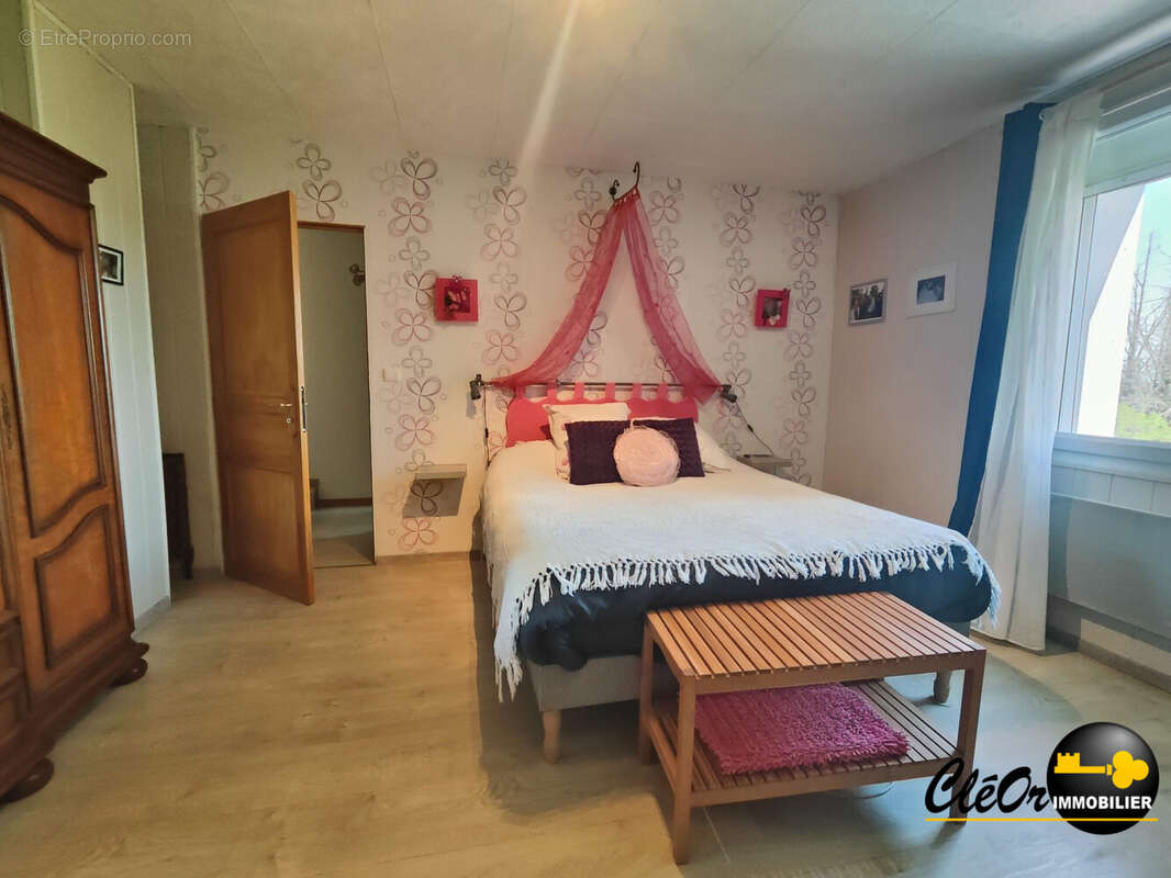 Maison 138 m² à Pierre-De-Bresse  - photo 8