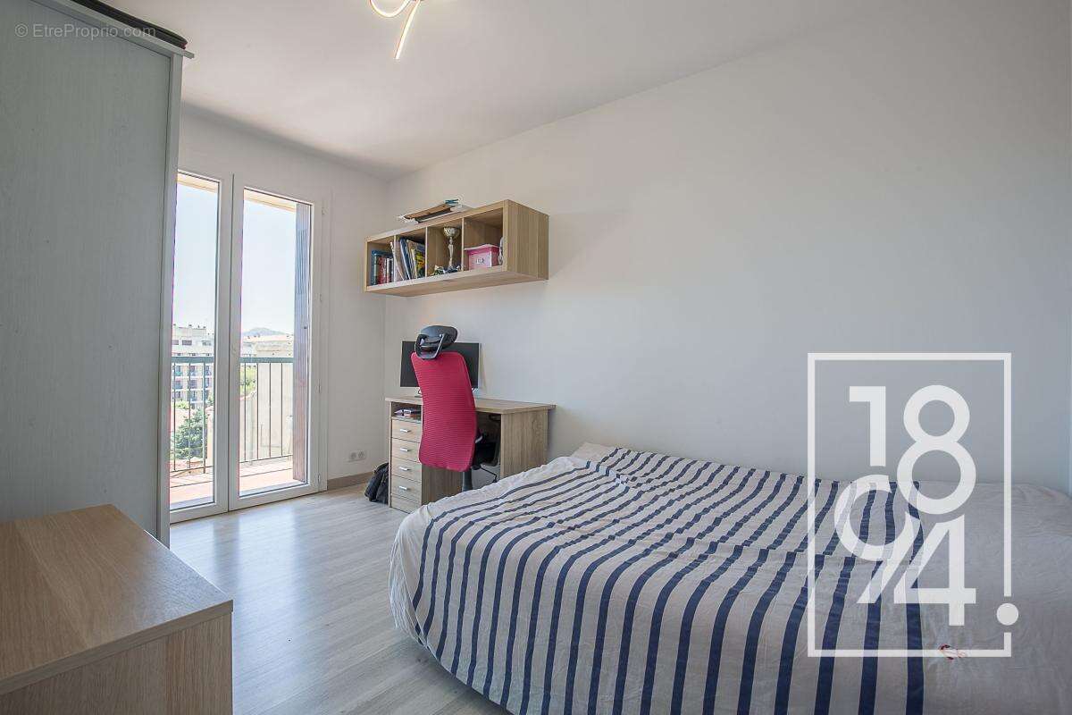 Appartement à MARSEILLE-5E