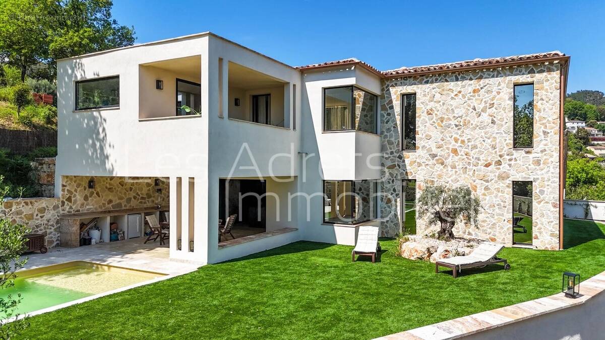 Maison à LES ADRETS-DE-L'ESTEREL