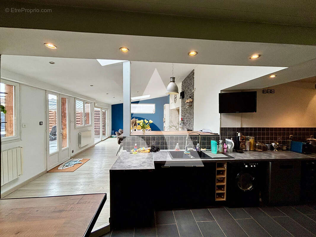 Maison à SIN-LE-NOBLE