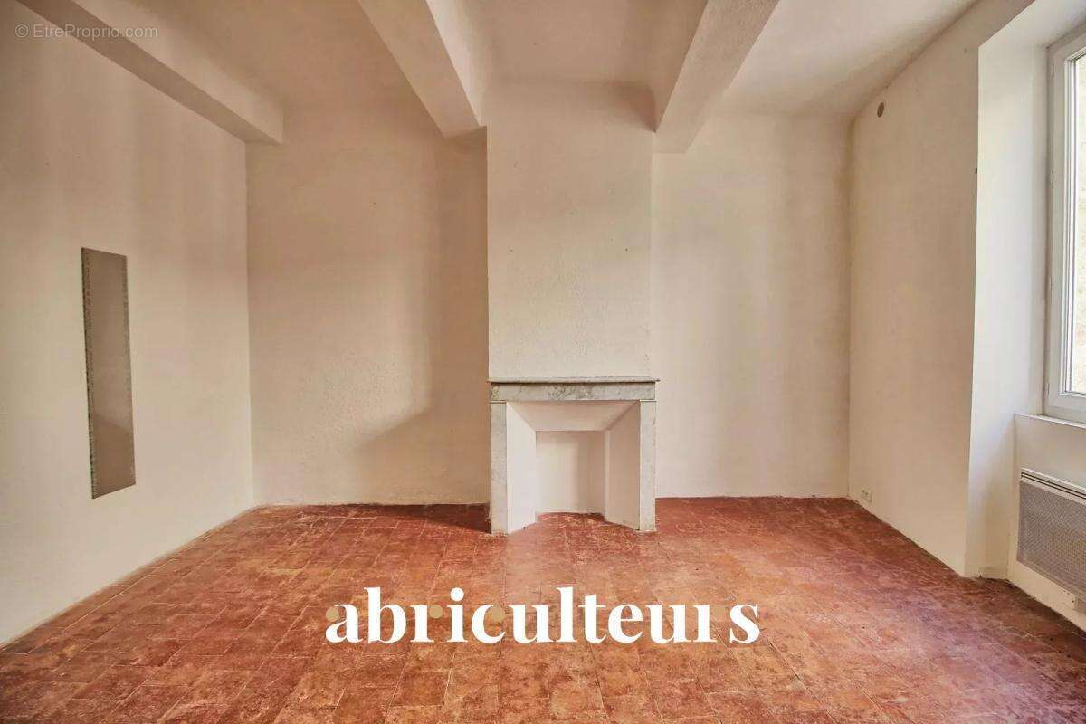 Appartement à ROGNES