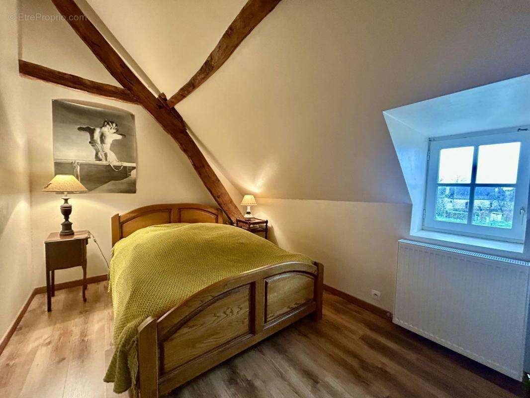 Maison à NADAILLAC-DE-ROUGE