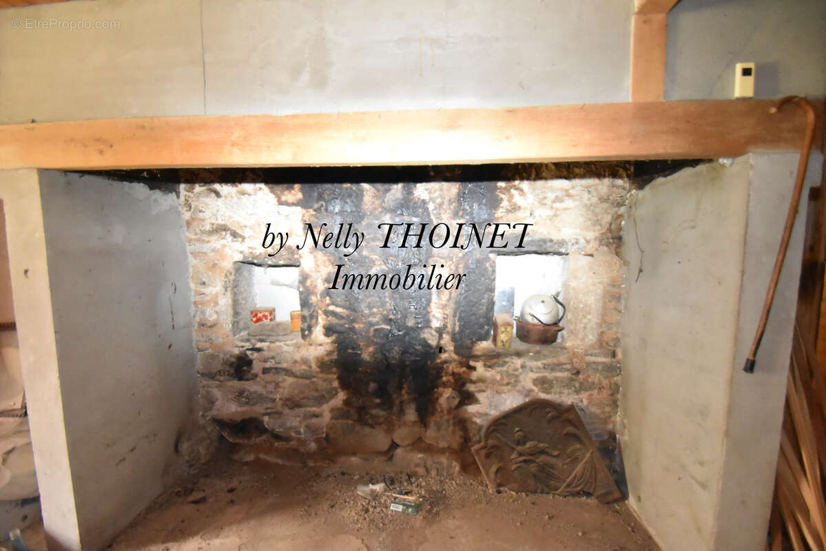 Maison à BESSE-ET-SAINT-ANASTAISE