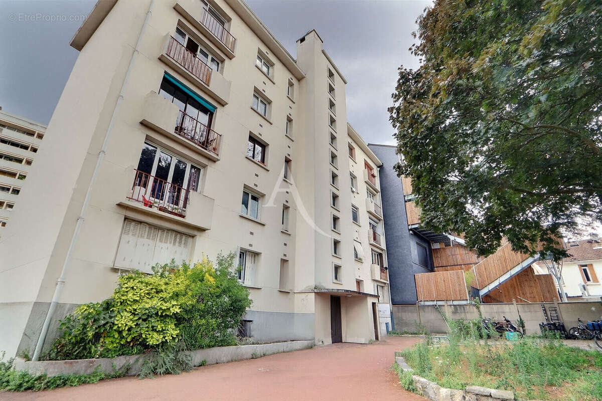 Appartement à AUBERVILLIERS
