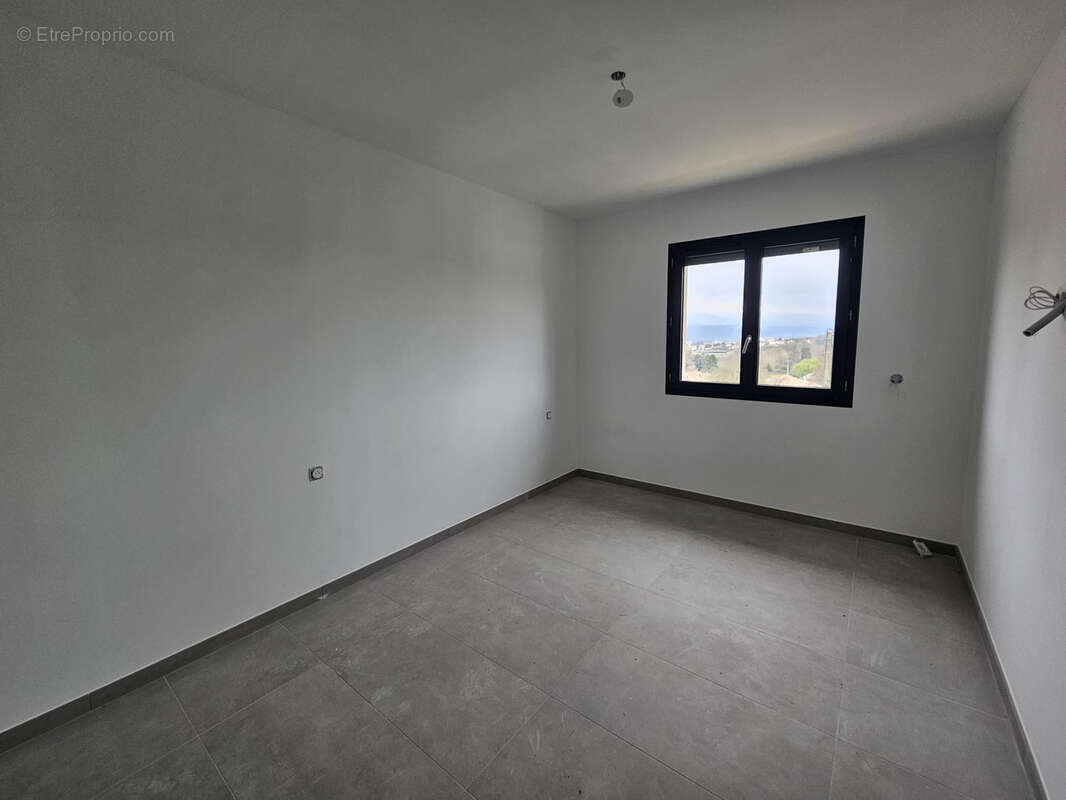 Maison à SALAISE-SUR-SANNE