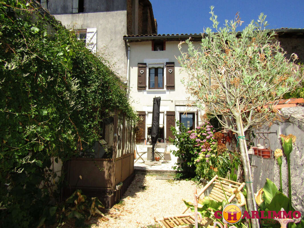 Maison à ROCHECHOUART
