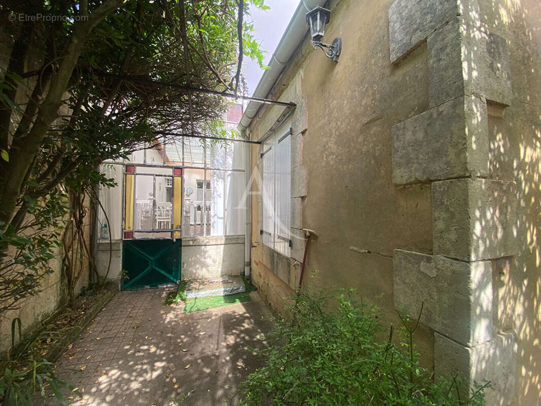 Maison de faubourg avec jardin, à deux pas du centre-ville - photo 12