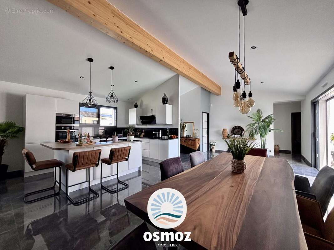 Maison 151 m² à Saint-Sauveur-D'aunis  - photo 2