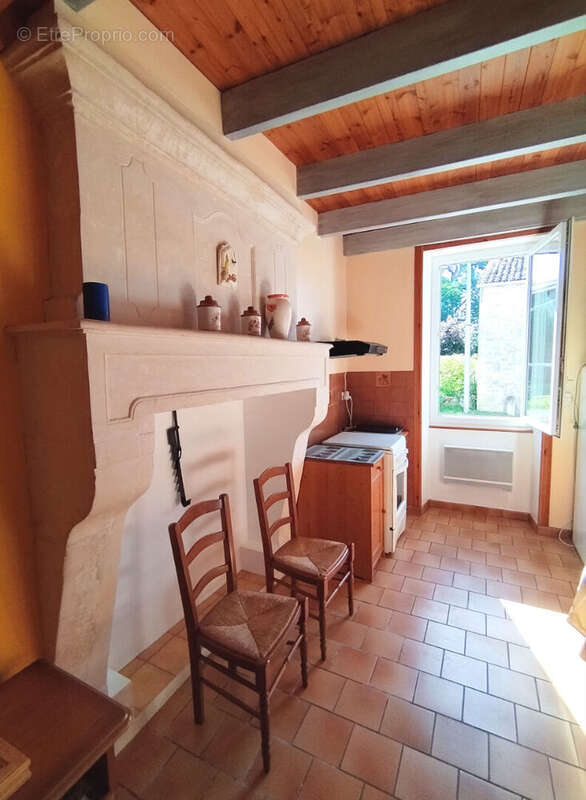 Proche Saintes  - Maison charentaise avec jardin et dépendance - photo 9