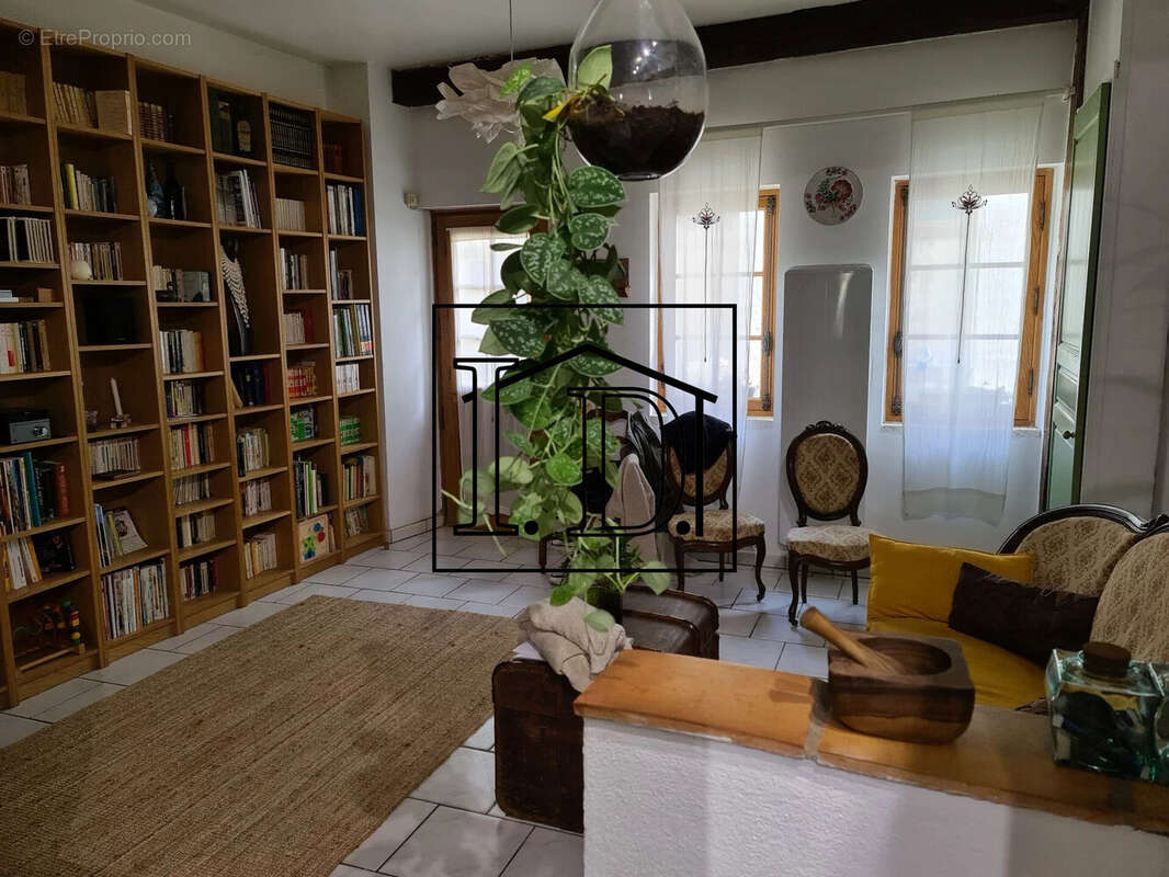 SALON - Maison à EYMET