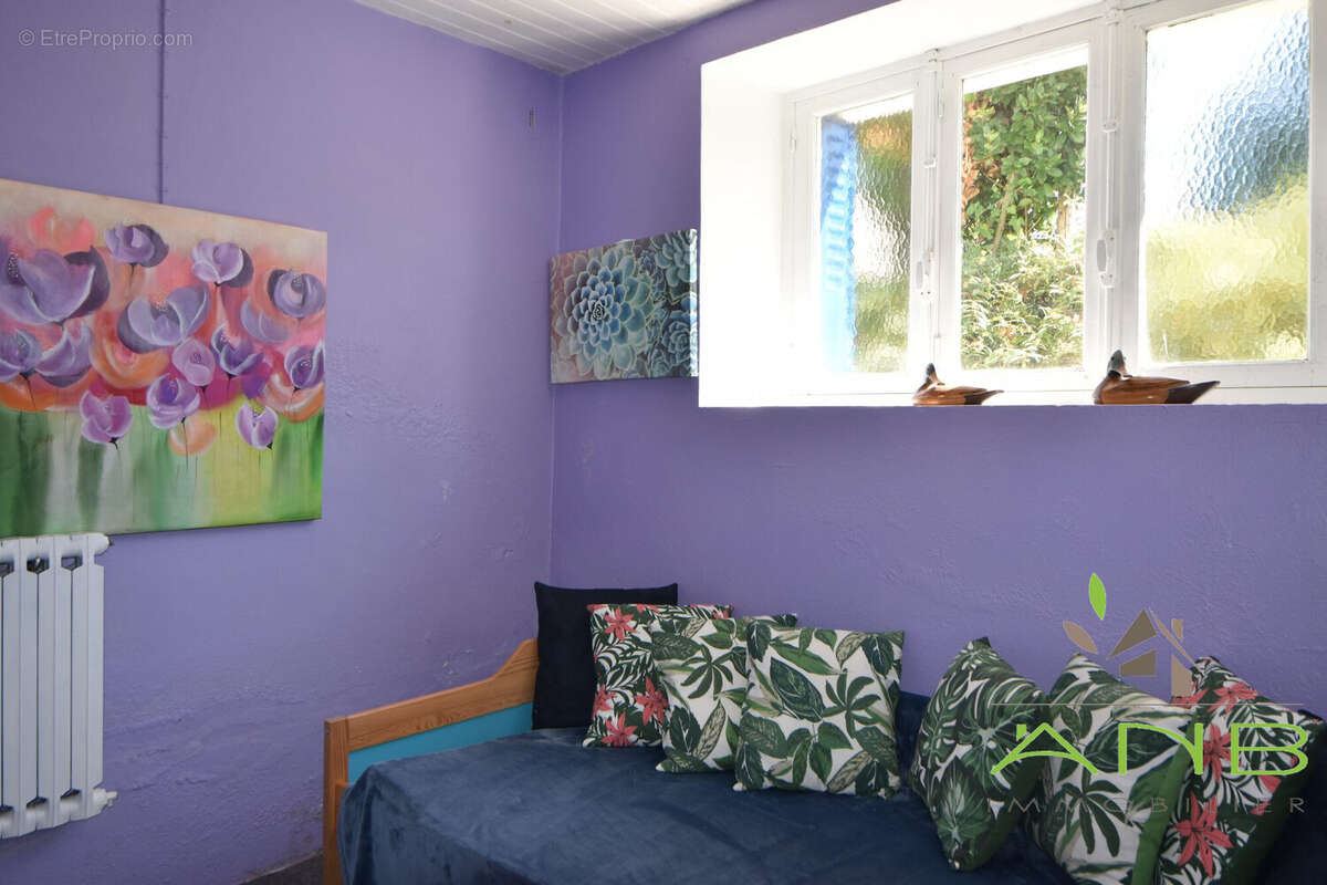 Maison 149 m² à Chabanais  - photo 8