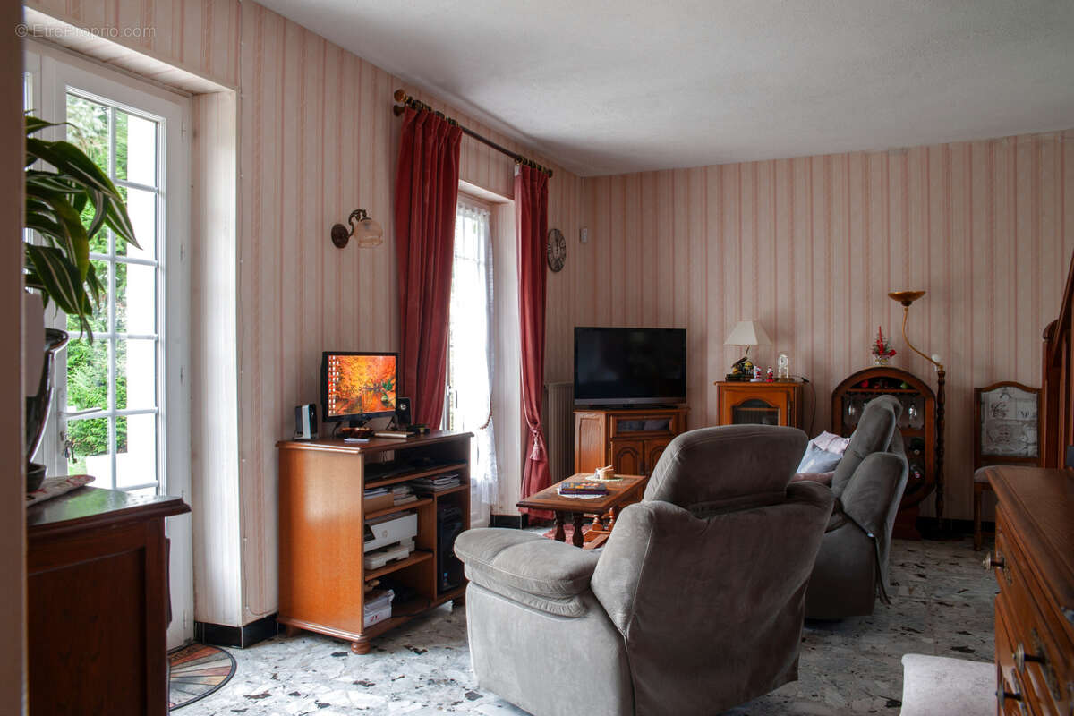 Maison à RESSONS-LE-LONG