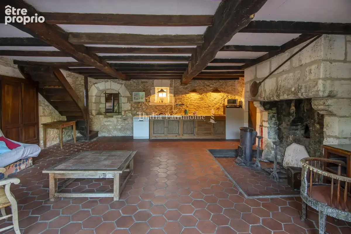 MAGNIFIQUE PROPRIETE A RENOVER   380 m2 environ -10 chambres, 1 dortoir- terrain 2ha8, dépendances - MAREUIL e - photo 19