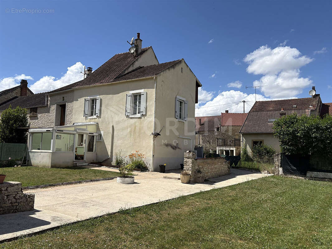 Maison Lucy Sur Cure - photo 16