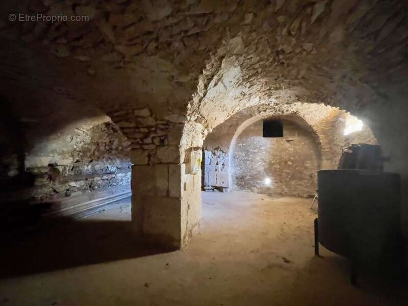 Maison à LAGARDE-D'APT