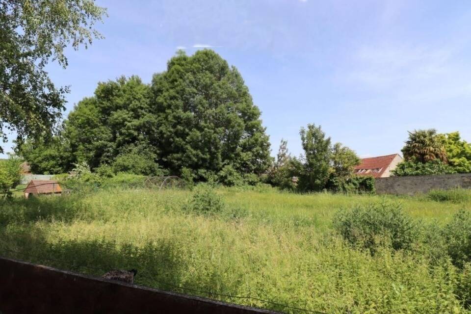 Terrain 964 m² à Magny-En-Vexin  - photo 1
