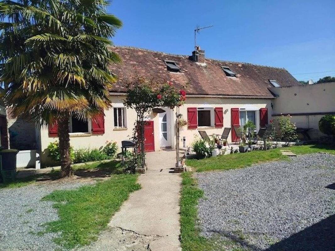 Photo 1 - Maison à FRESNEAUX-MONTCHEVREUIL