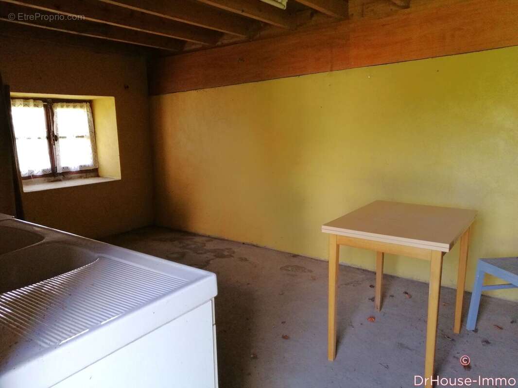 Maison à SAINT-GEORGES-BUTTAVENT