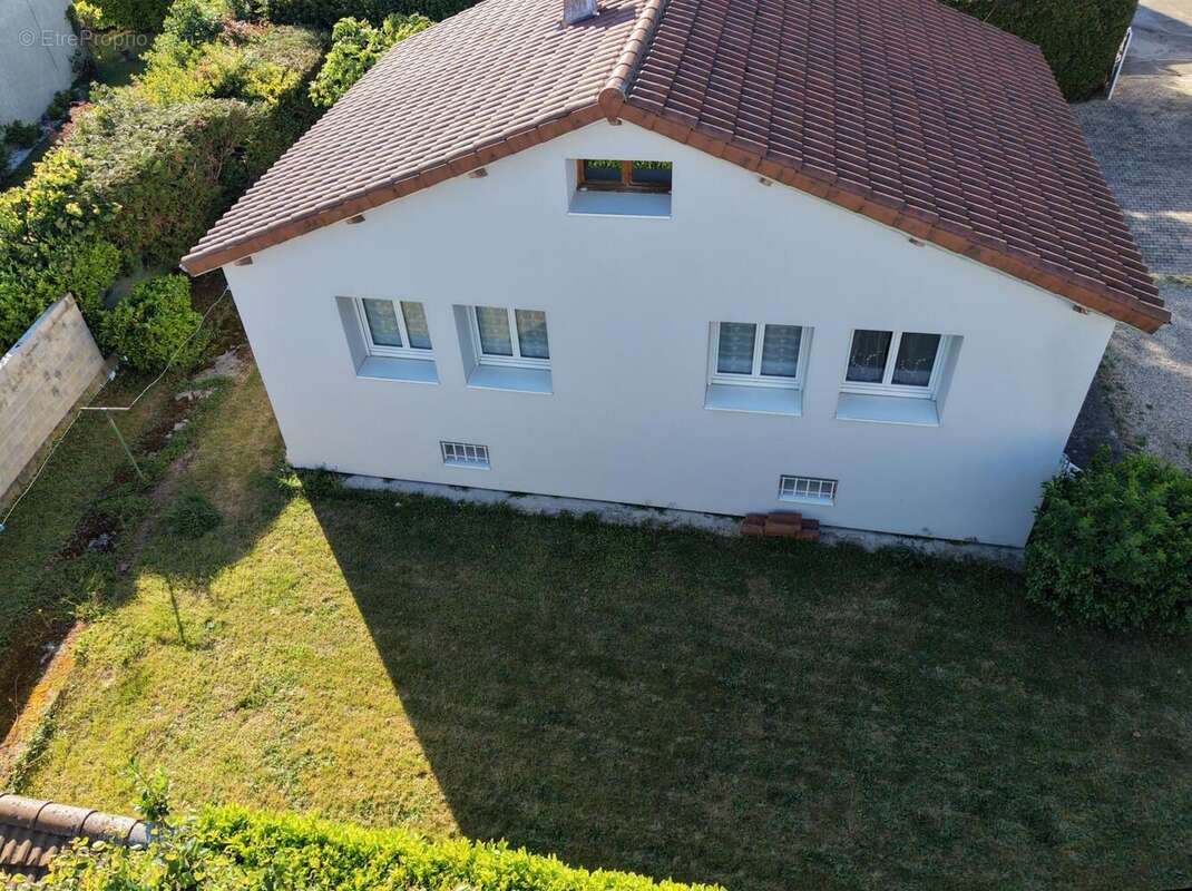 Photo 2 - Maison à LA VERPILLIERE