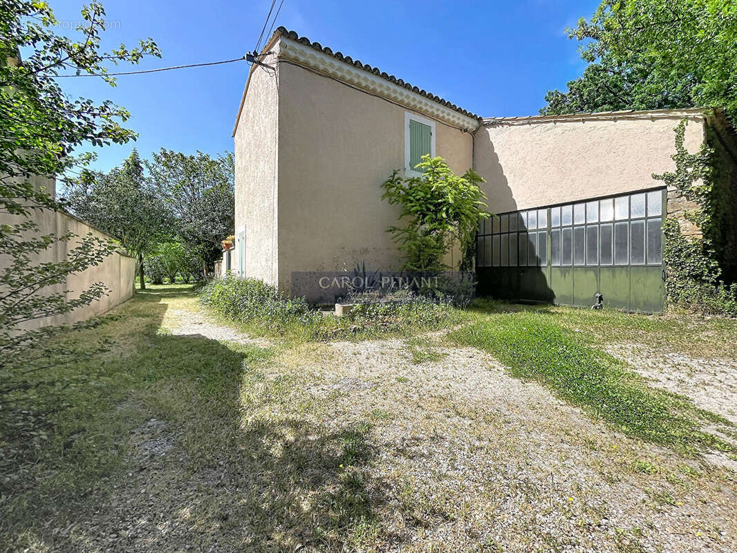 Maison à LE PONTET