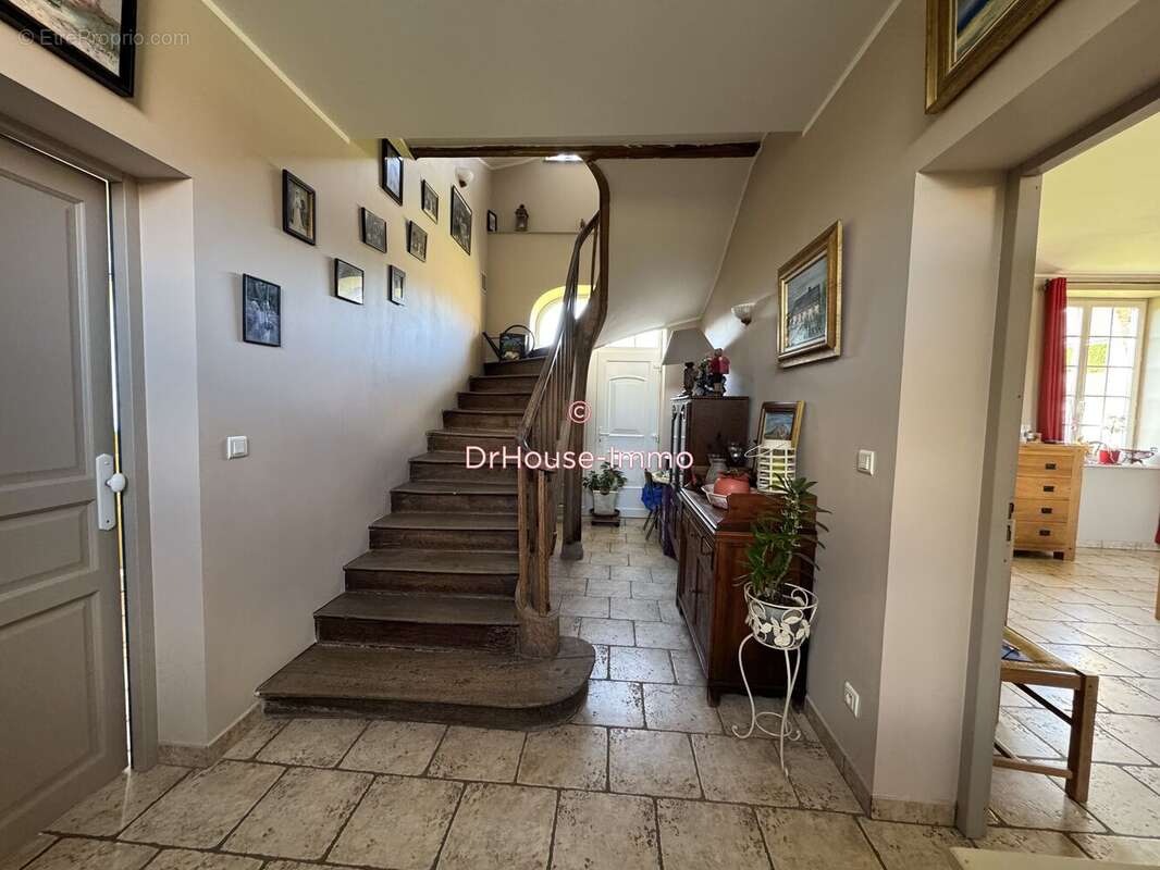 Maison à SAINT-VAAST-D&#039;EQUIQUEVILLE