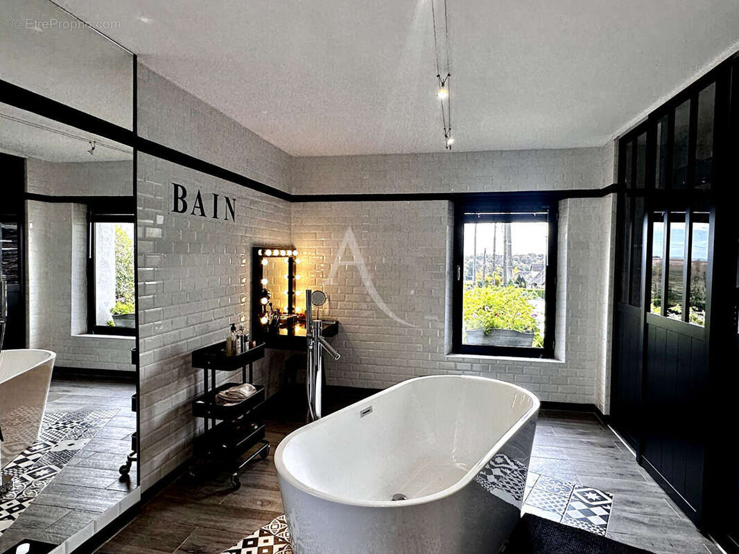 Maison à DOUY-LA-RAMEE