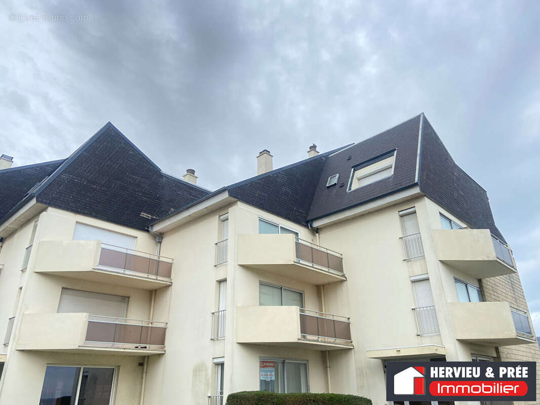 Appartement à LUC-SUR-MER