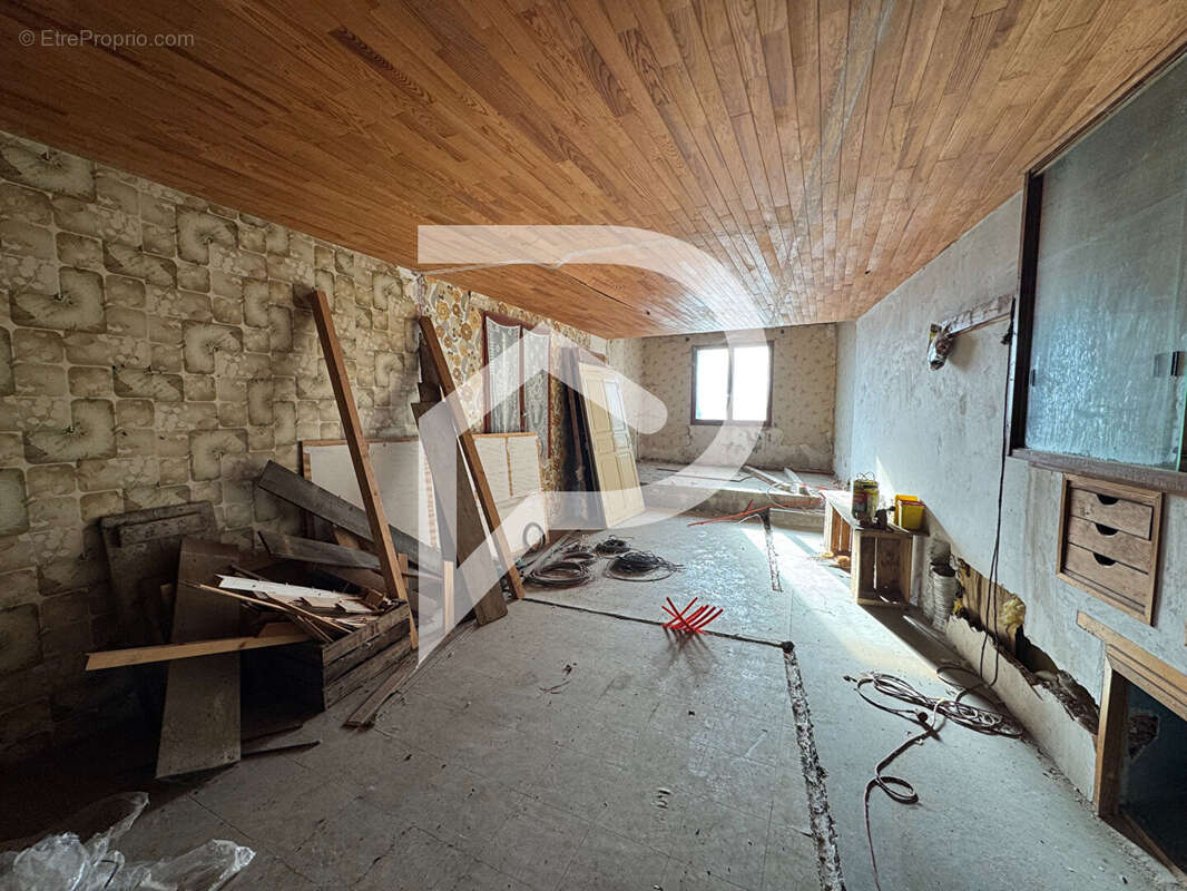 Maison à LA MOTTE-DU-CAIRE