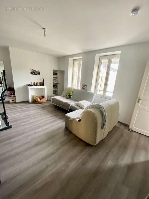 Maison à SEIGNELAY
