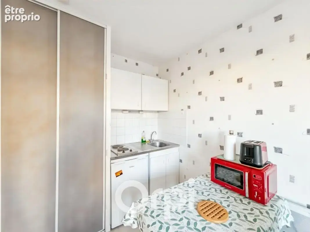 Studio 25 m² face à l’ices avec parking privatif - photo 4