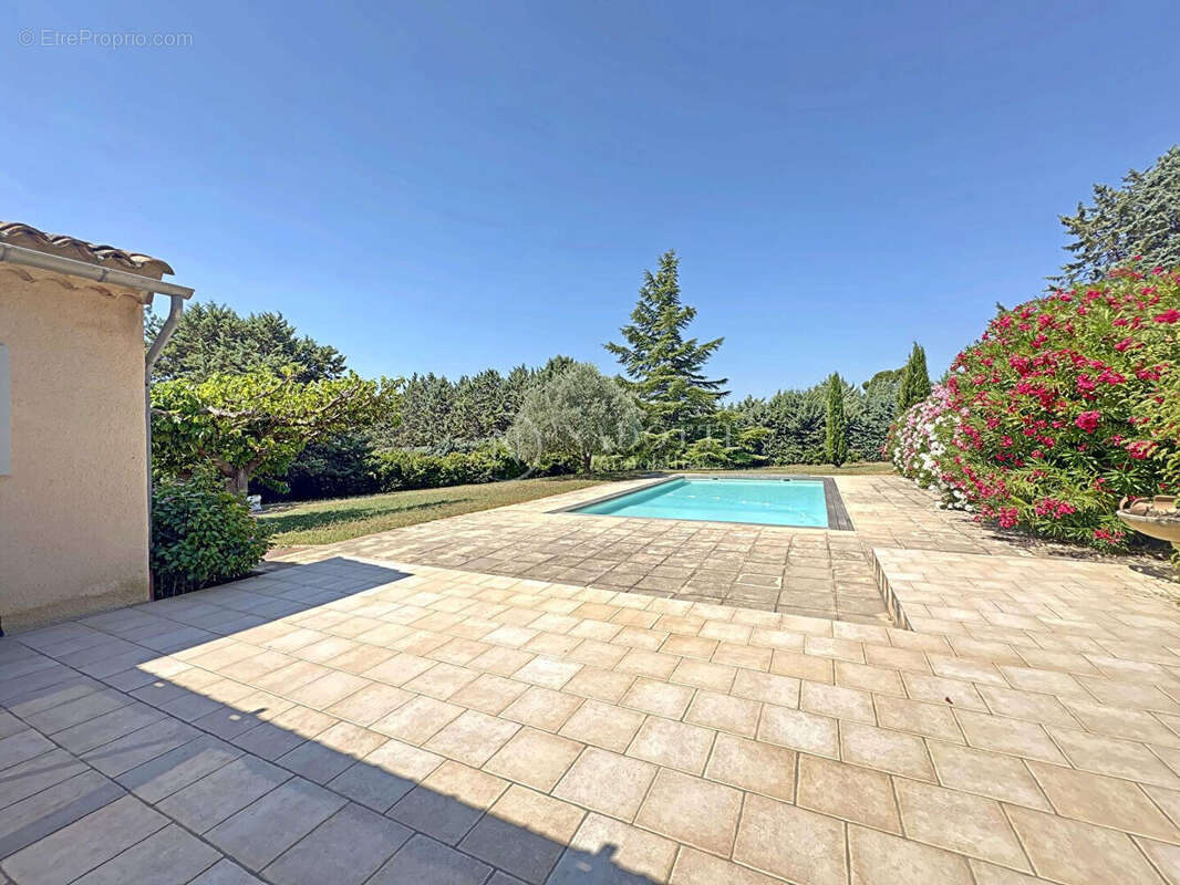 Lourmarin au coeur du Luberon - Villa avec piscine à 10mn à pied du village - photo 10
