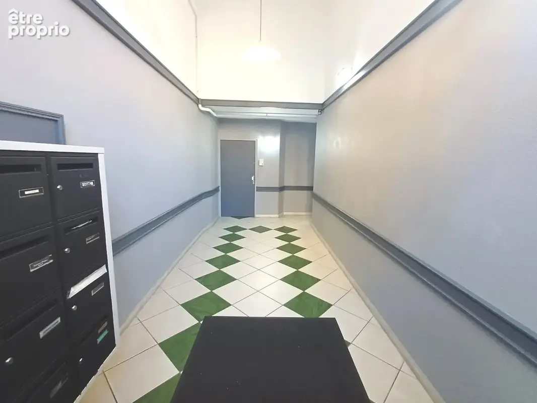 Très bel appartement vendu Meublé, situé entre la Plage et le Port avec ascenseur - photo 8
