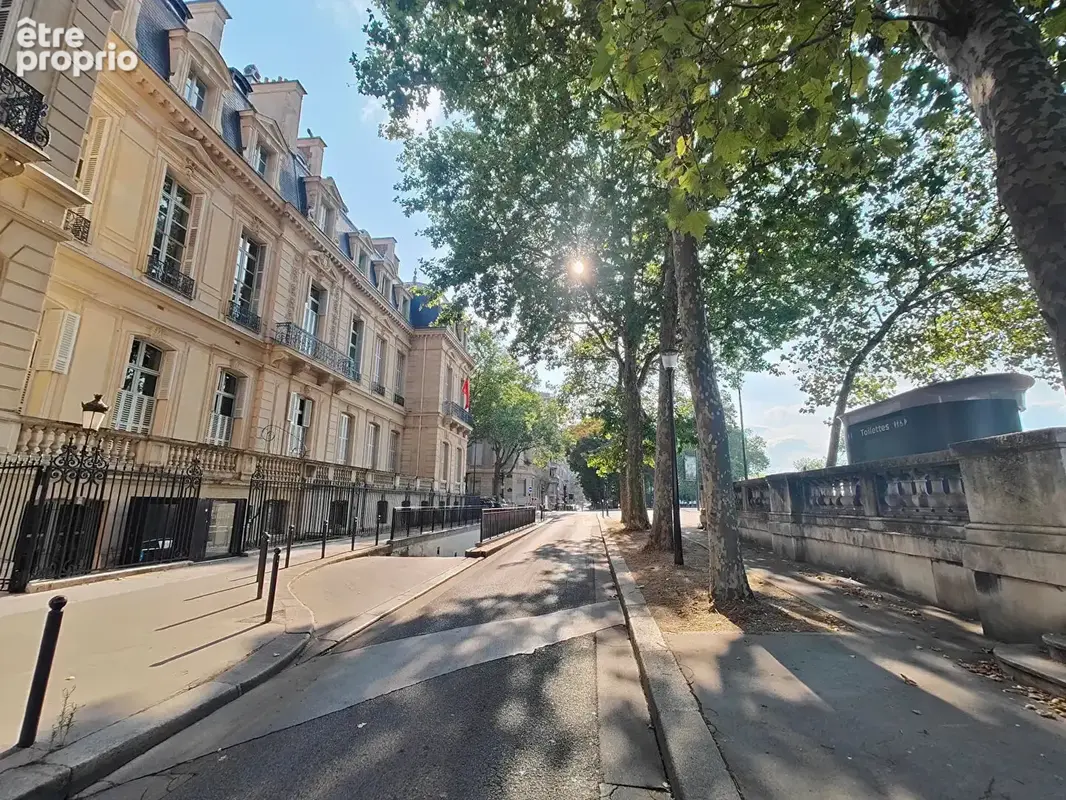 Quai de seine invalides studio equipe 15 m²  rez-de-jardin - photo 9